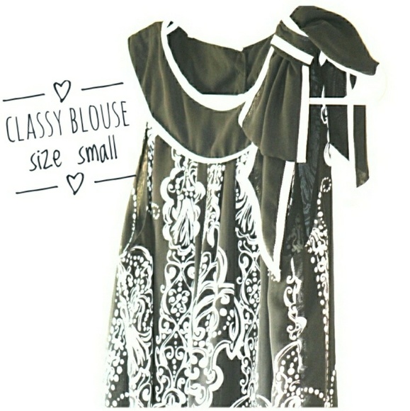 misty and max Tops - Misty & Max Sleeveless Black and White Blouse